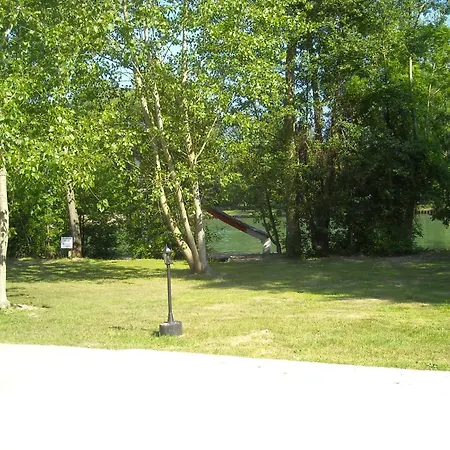 Szálloda Acostel Meaux