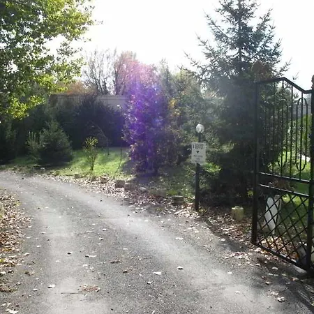 Szálloda Acostel Meaux